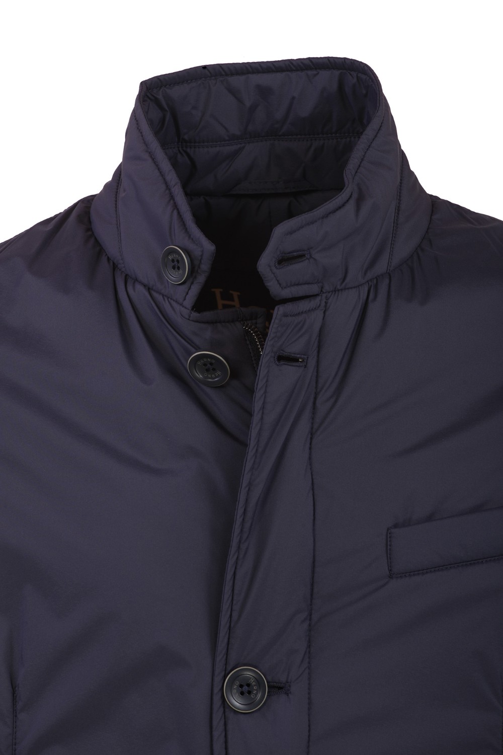 shop HERNO Saldi Blazer: Herno blazer in ecoage.
Vestibilità regolare.
Collo alto.
Chiusura con bottoni.
Taschino a filetto.
Tasche con patta.
Imbottitura in ovatta.
Composizione: 100% Poliammide.
Fabbricato in Serbia.. GA000154U 12456-9202 number 9425784
